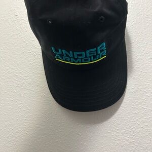 Black Under Armour Adjustable Hat NWT